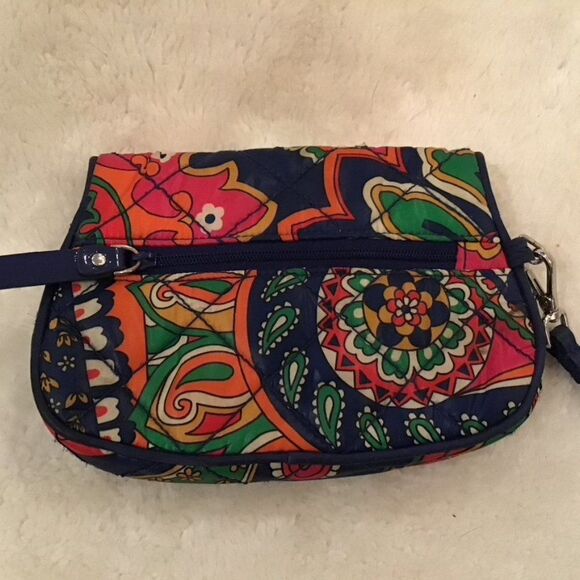 Vera Bradley Puffy Wristlet in Venetian Paisley - Picture 4 of 8